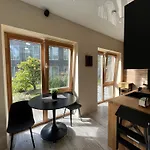 Daire Cohost I Newly Built By Historical Bastion Wall, Self Check In *