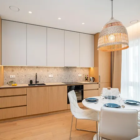 Апартаменты Cohost I Newly Built By Historical Bastion Wall, Self Check In Вильнюс