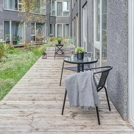 Cohost I Newly Built By Historical Bastion Wall, Self Check In Apartment *