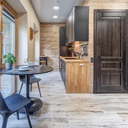 Cohost I Newly Built By Historical Bastion Wall, Self Check In Apartment *