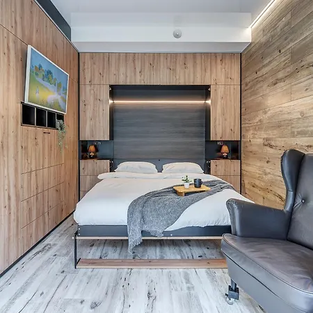Cohost I Newly Built By Historical Bastion Wall, Self Check In Apartment