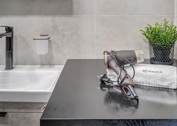 Cohost I Newly Built By Historical Bastion Wall, Self Check In Apartment