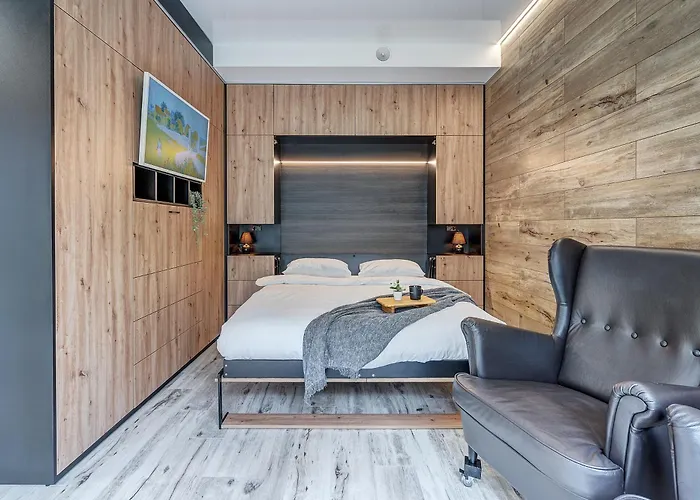 Cohost I Newly Built By Historical Bastion Wall, Self Check In Apartment