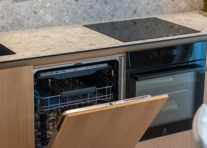 דירה Cohost I Newly Built By Historical Bastion Wall, Self Check In