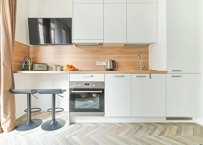 Cohost I Newly Built By Historical Bastion Wall, Self Check In