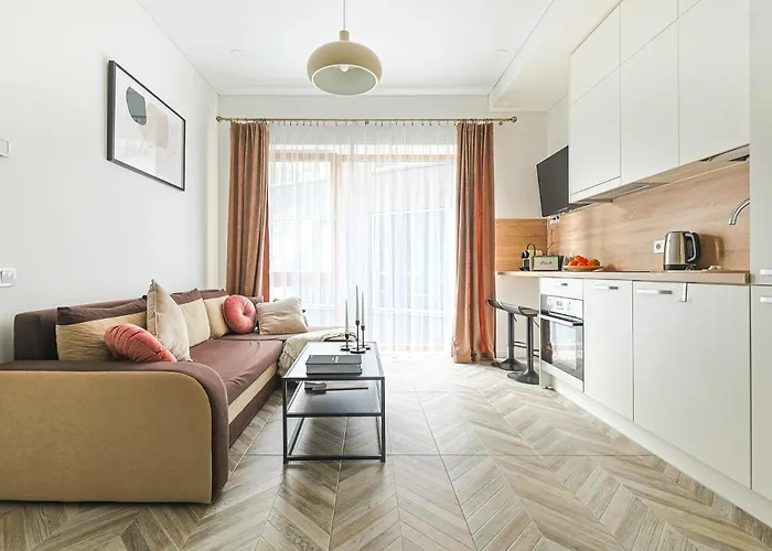 Cohost I Newly Built By Historical Bastion Wall, Self Check In וילנה